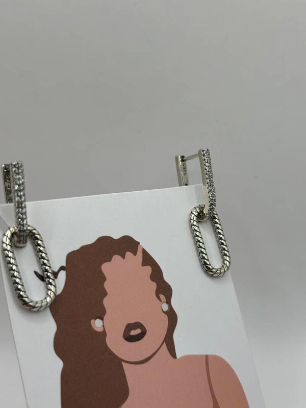 Hoops zilver steentjes