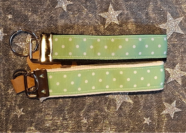 Schlüsselanhänger Punkte Grün/Weiss