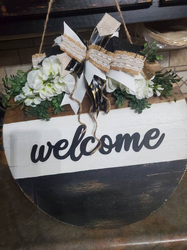 Welcome door hanger