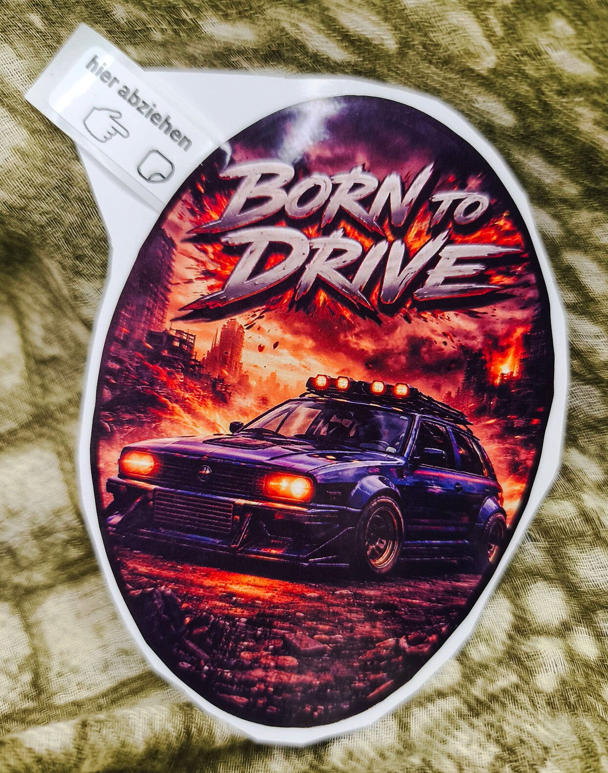 Born to drive VW ca. 8 cm x 6 cm