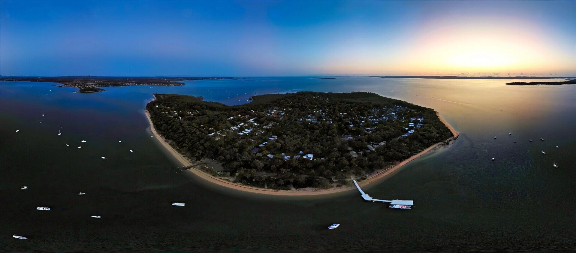 Morning at Coochiemudlo Island