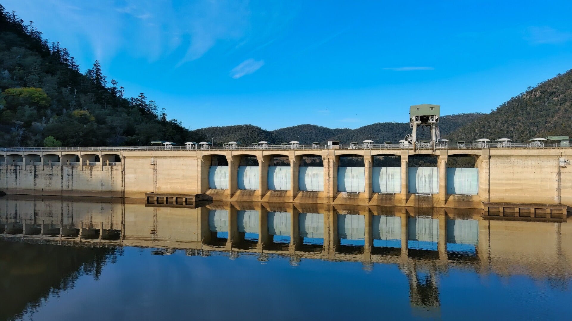 Morning at Lake Somerset & Somerset Dam