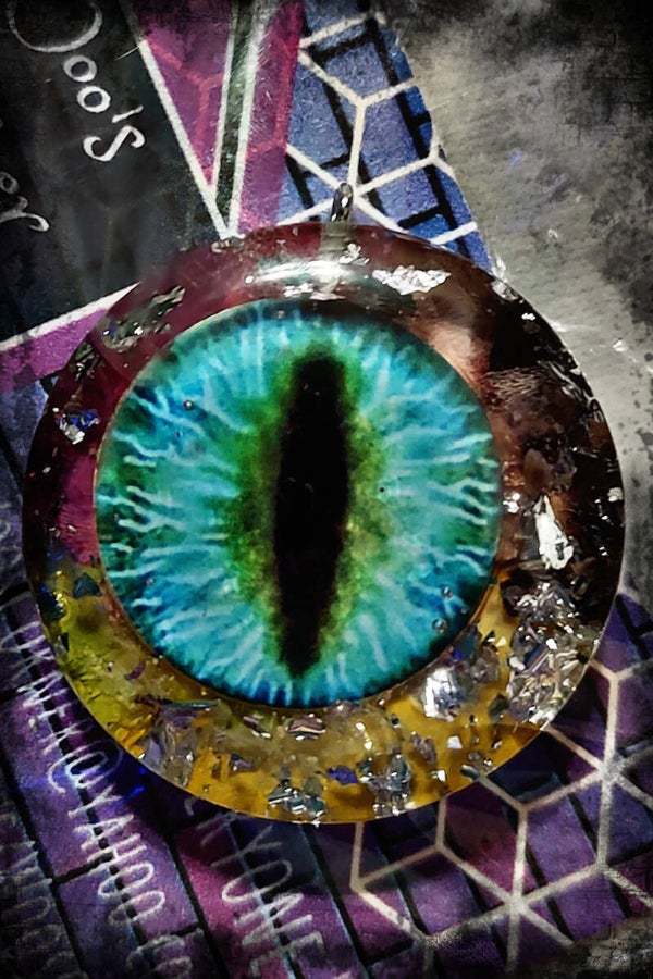 Round Eye Custom Resin Pendant Necklace Charm