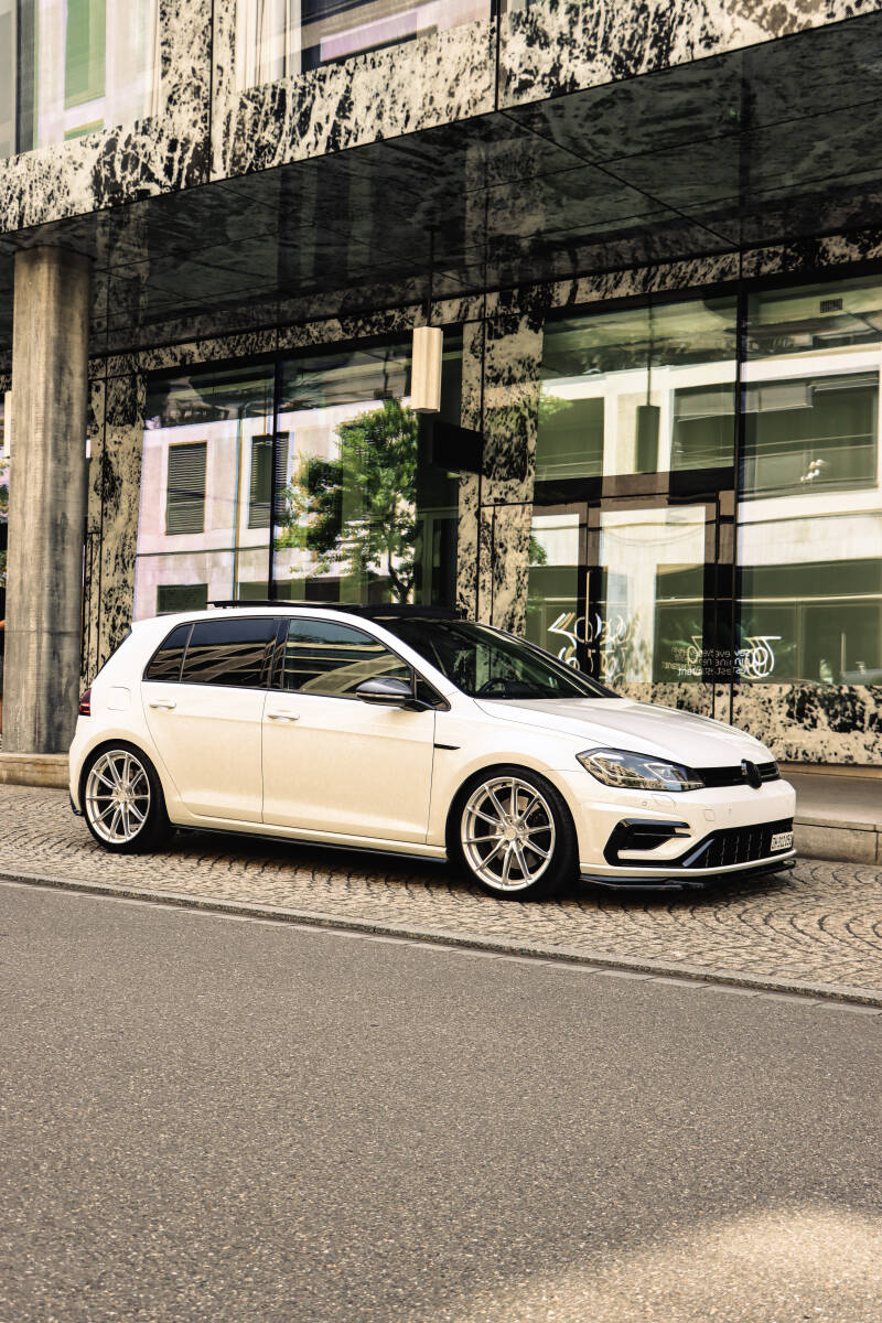 golf7rsideleft-standard.jpg
