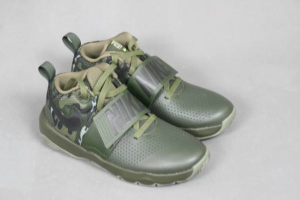 Kinderschoen Nike team hustle d 8