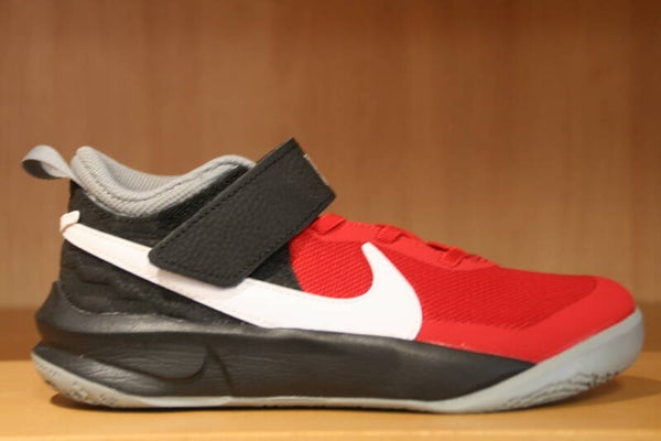 Nike Team Husstle D 9