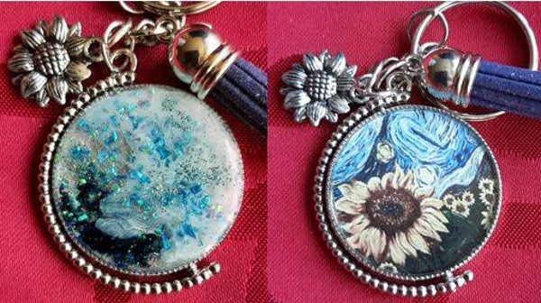 Dubbelzijdige sleutel- en tashanger "Vincent van Gogh - Zonnebloem en zomerlucht"