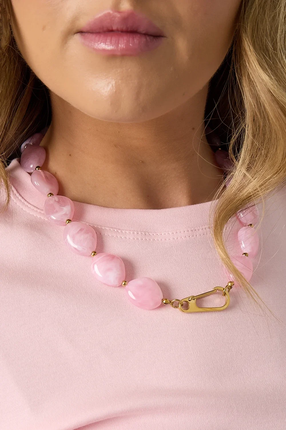 Stainless steel acryl ketting met frontsluiting in het babyrose en - blauw