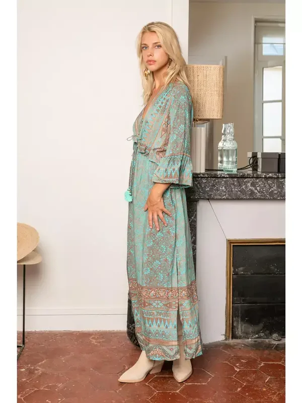 Lange Bohemium jurk met ruches en kwastjes - light green