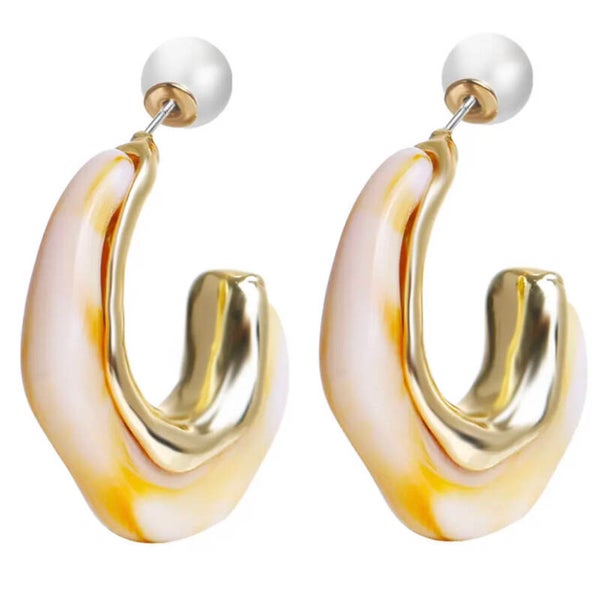 Oorbellen U vorm gekleurde resin met parel achterkant