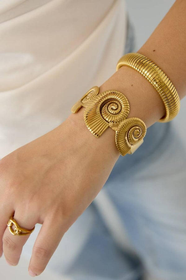 Manchet armband spiraal schelpen