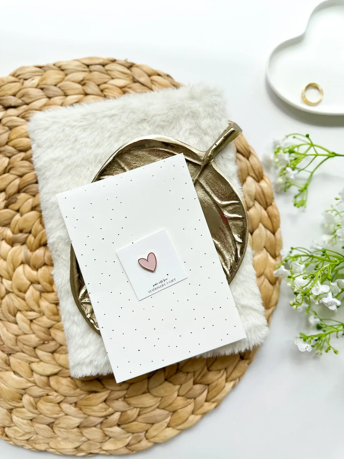 Pin | Mini hartje van goud | Roze