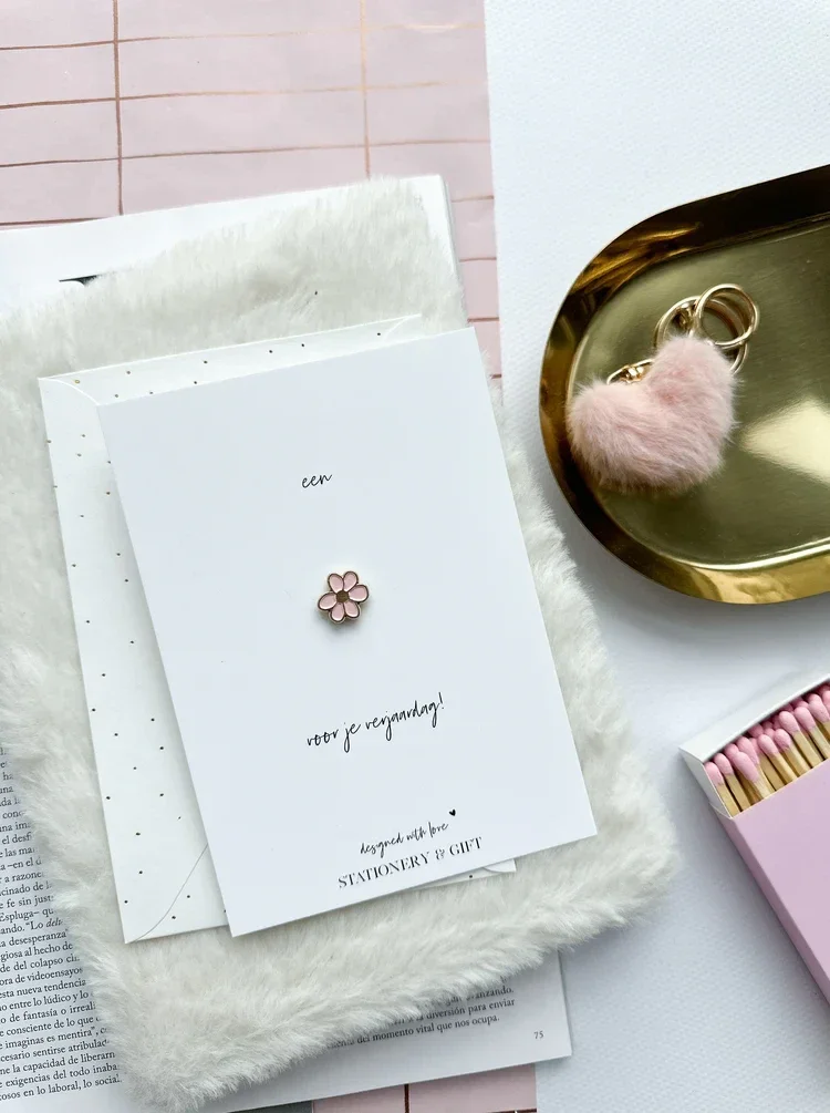 Kaart | een Bloemetje voor je verjaardag | Roze ( met kraft envelop! )