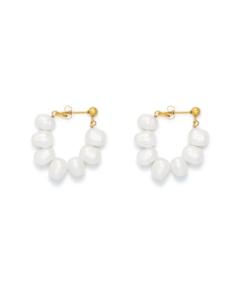 Le Veer - Pearl petal earrings