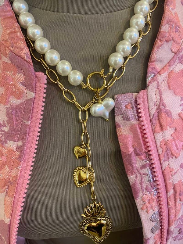 Beauty’s jewelry - big bold necklace