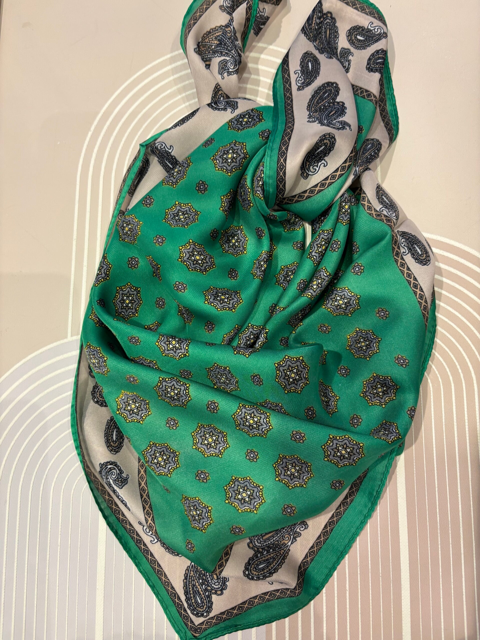 Rosine viscose sjaaltje in prachtige mode tinten