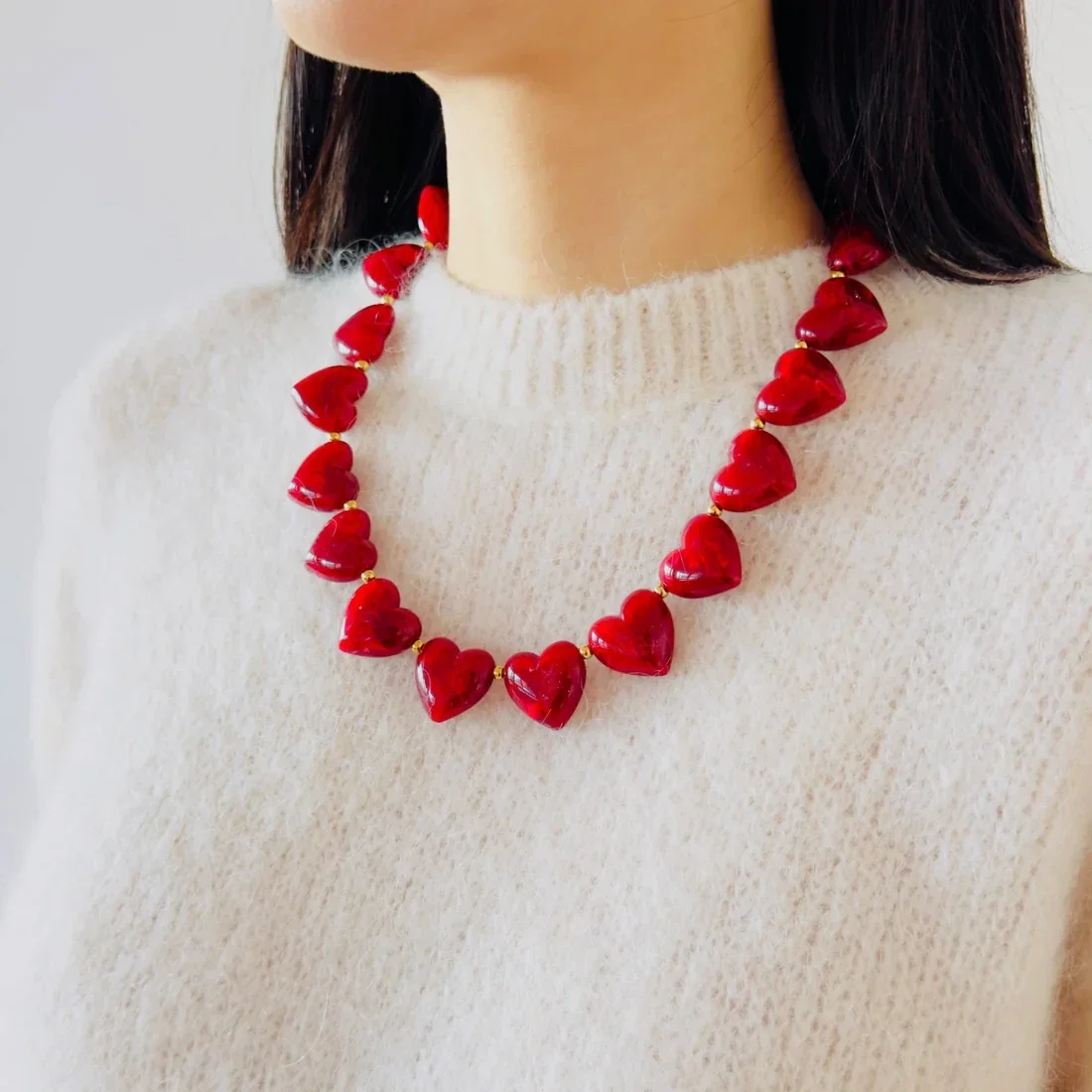 Acryl kralen ketting hartjes in het bruin of rood