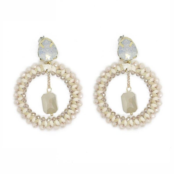 Oorbellen Like! Jewellery - creme met glaskraaltjes