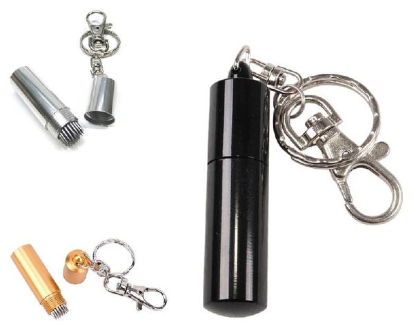 Sleutelhanger met pins voor de verzorging (prikken van uw pomerans)