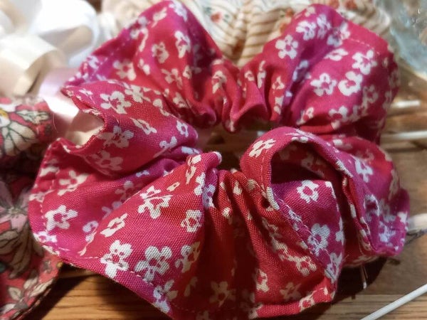 Chouchou rose vif fleuri
