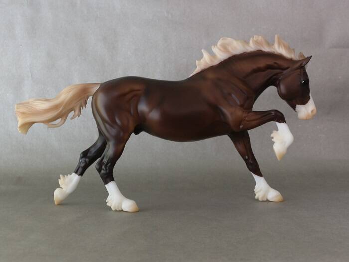Breyer TR Surfer Riptide - 60 €