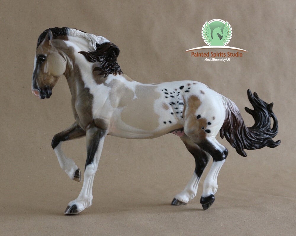 Dalvar Kar du Clos du Rohan - CM Breyer Mustang Stallion