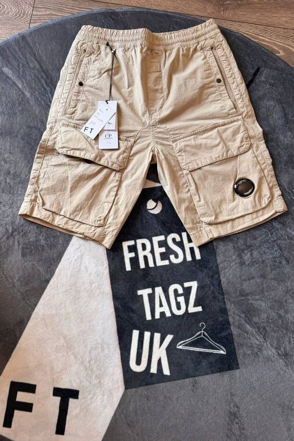 Men’s lens cargo shorts