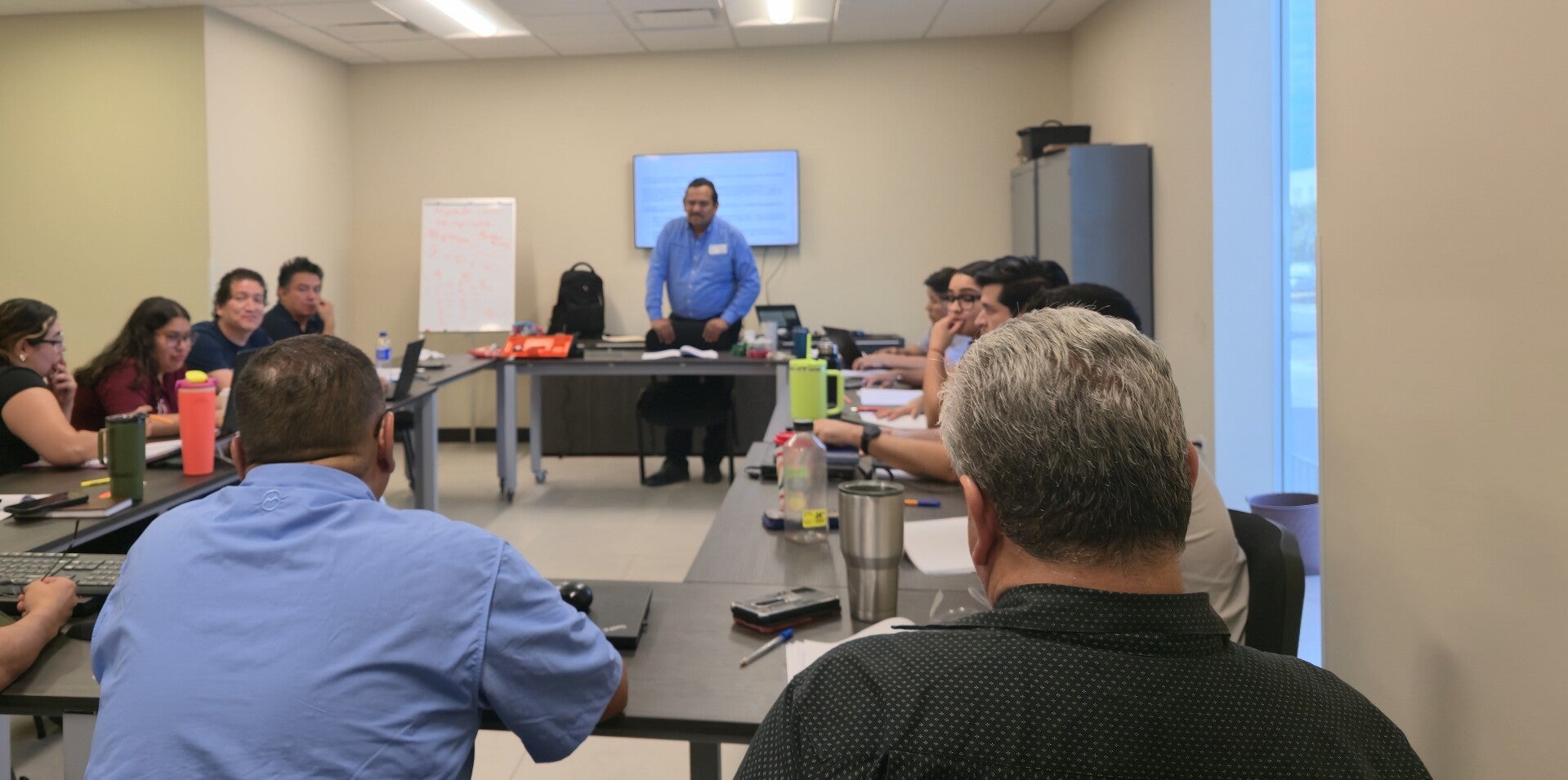 Taller dinámico de implementación de sistemas de gestión con participación activa de personal clave de la empresa