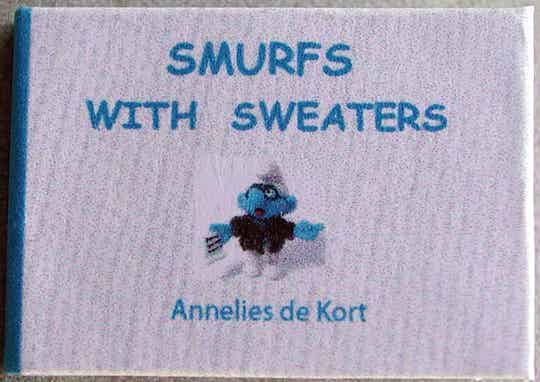 This book is in english - Smurfs with sweaters-Annelies de Kort