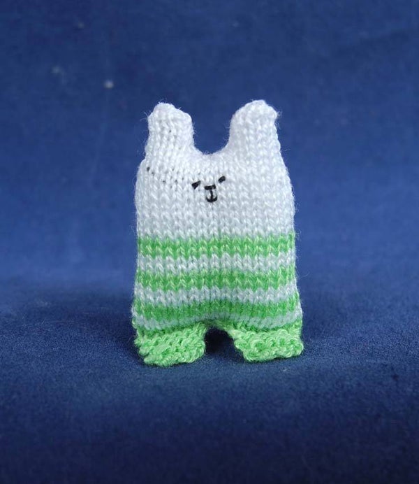 Moderne knuffel in groen en wit - Modern soft toy in green and white