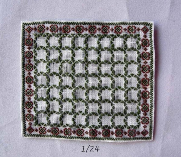 Geborduurd tafelkleed - Embroidered table cloth 1-24