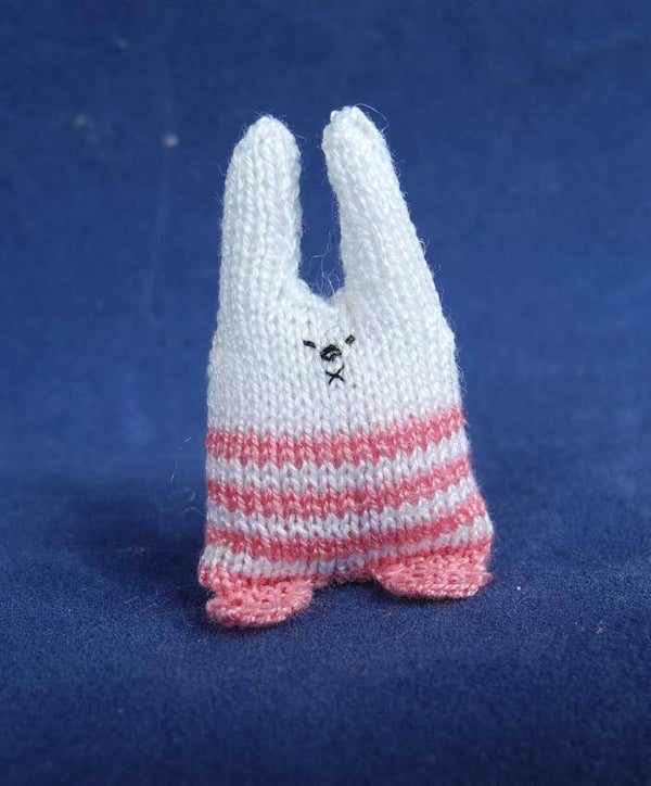 Moderne knuffel in roze en wit -modern soft toy in pink and white