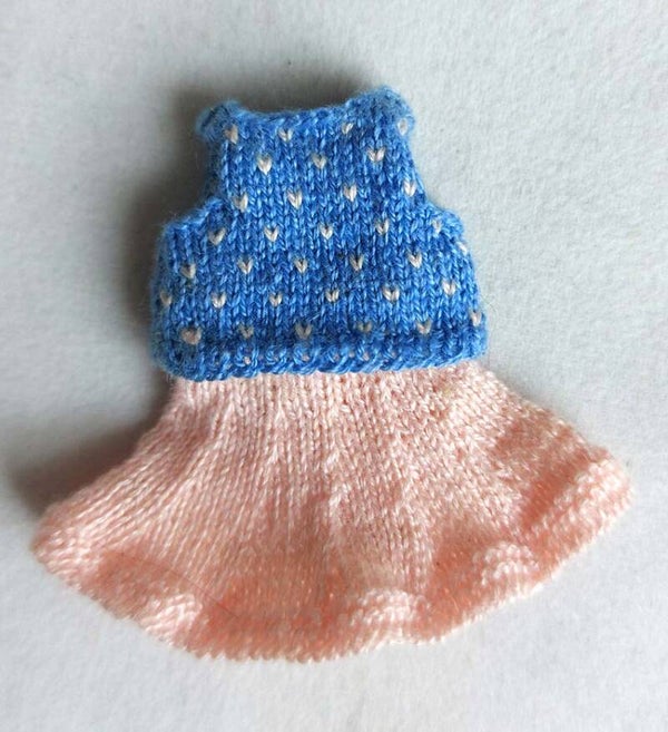 Roze rok en blauw truitje - Pink skirt and blue jumper