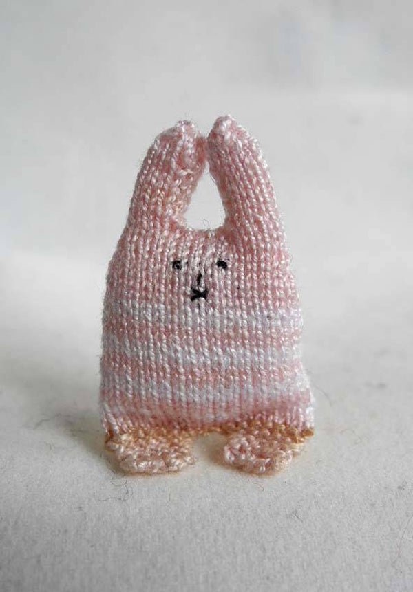 Moderne knuffel in roze-wolwitwit - Modern cuddle toy in pink and wool white