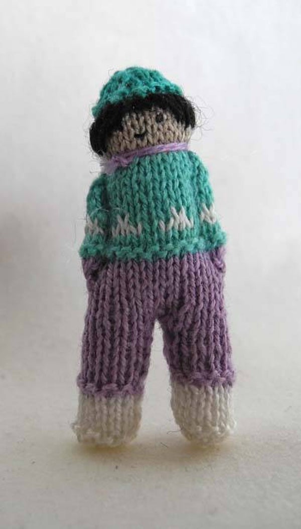 Gebreid popje, turkooise trui en muts - Knitted doll, turquois jumper and hat
