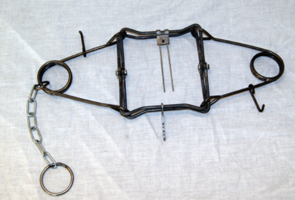 MCL RM PIEGE EN X 13X13 DOUBLE RESSORTS