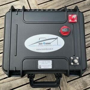 BAT4BOAT ECO CASE LIFEPO4 12V 100Ah AVEC CHARGEUR 8A