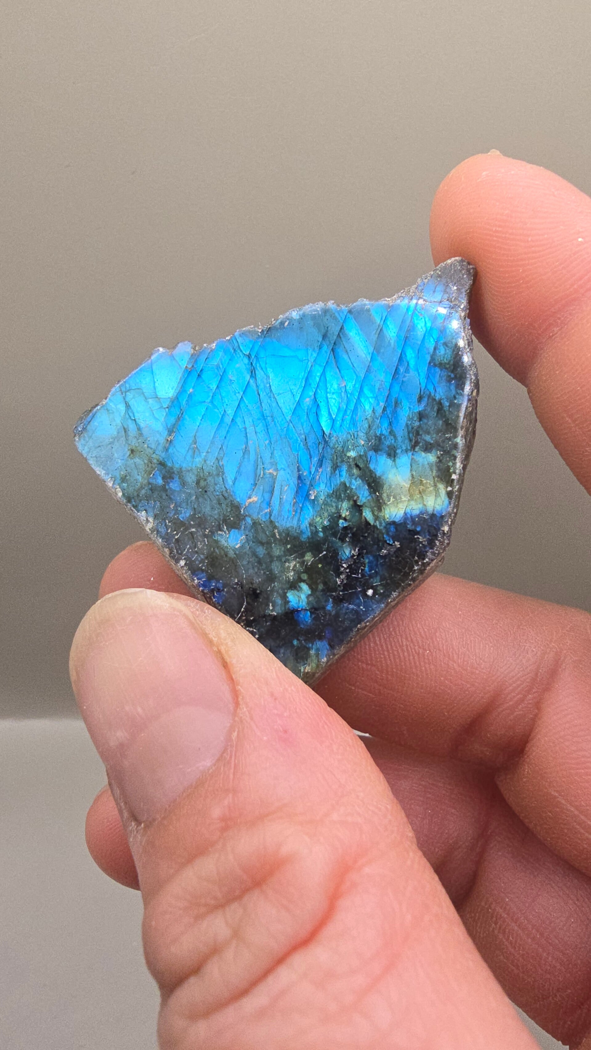 Labradoriet blokjes (éénzijdig gepolijst)