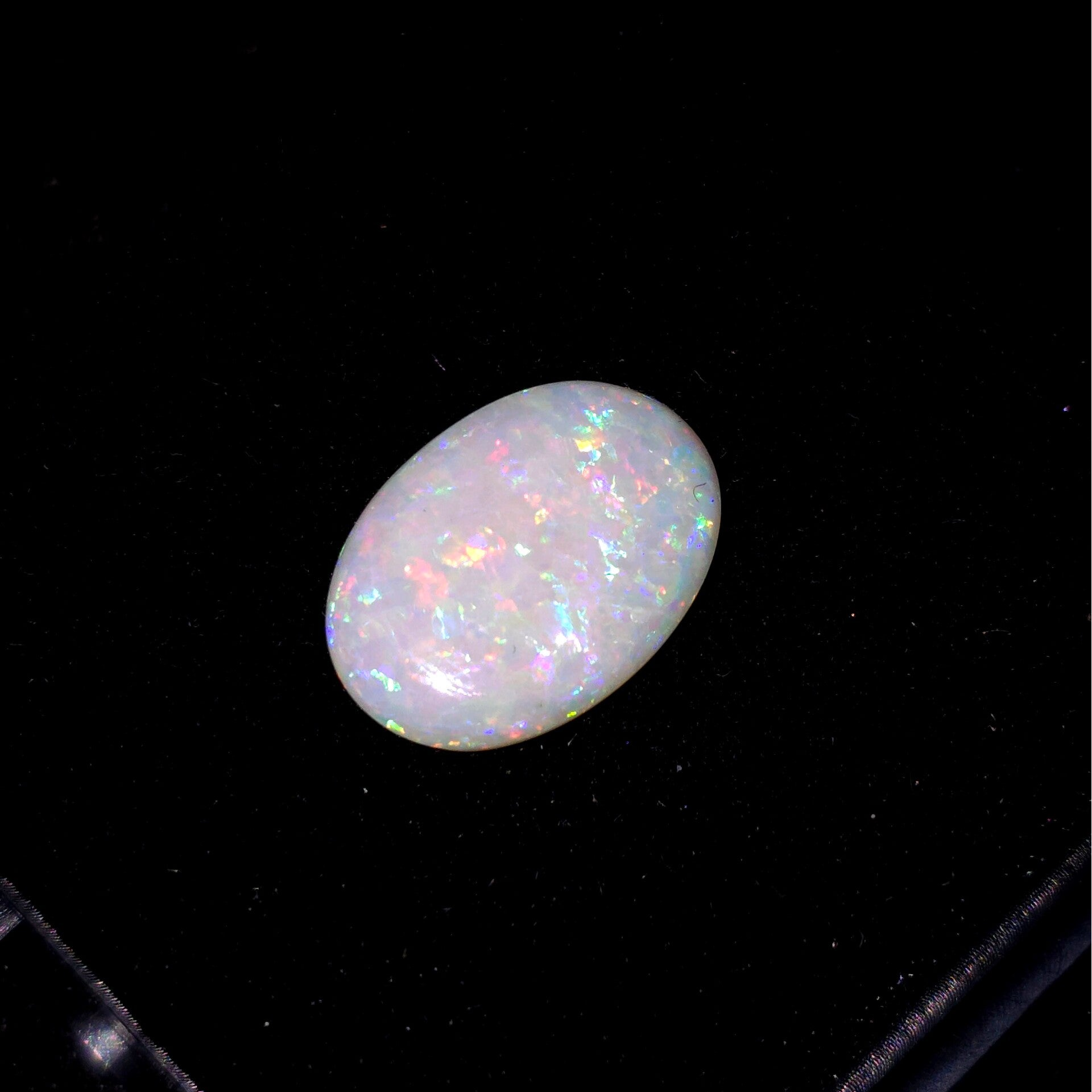 AAA+ Coober Pedy Opaal - 2,6 ct Full Color – Uniek Stuk