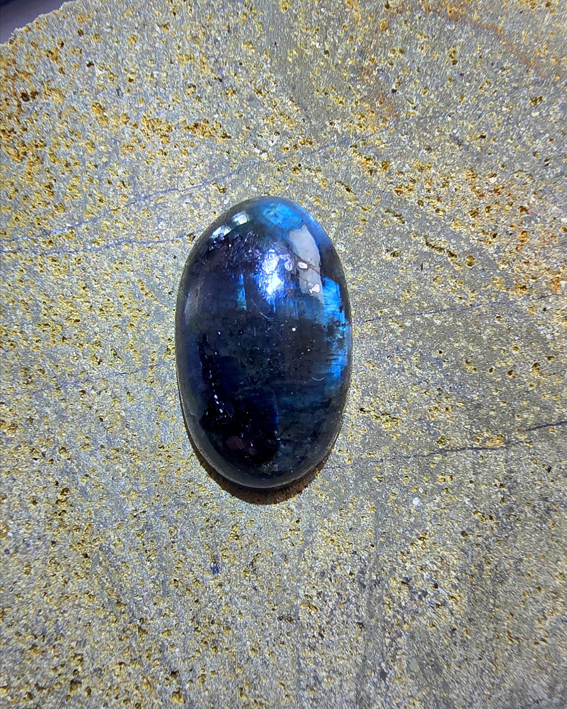 Larvikiet Cabochon #C-0002