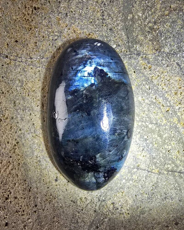 Larvikiet Cabochon #C-0008