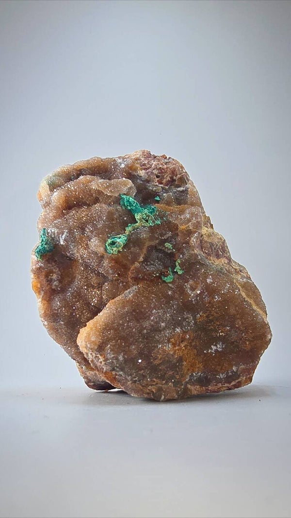 Chalcedoon druse met pseudomalachiet