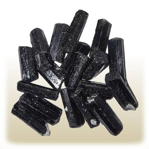 Zwarte toermalijn (enkele kristallen)