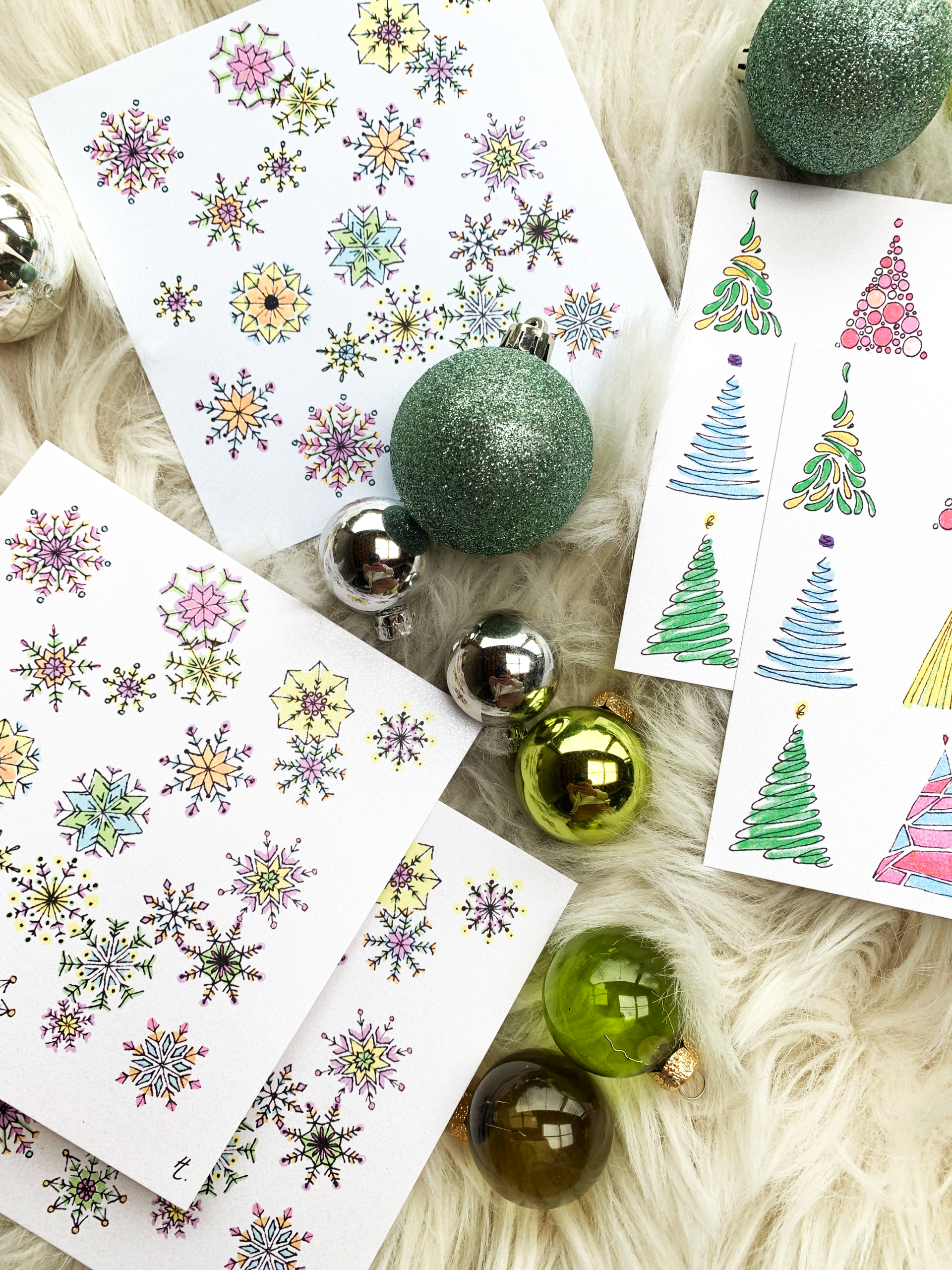 'Fijne feestdagen' kaarten, bomen en vlokken