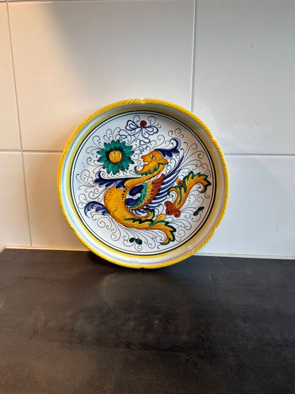 Italiaanse decoratieve schaal – Raffaellesco stijl