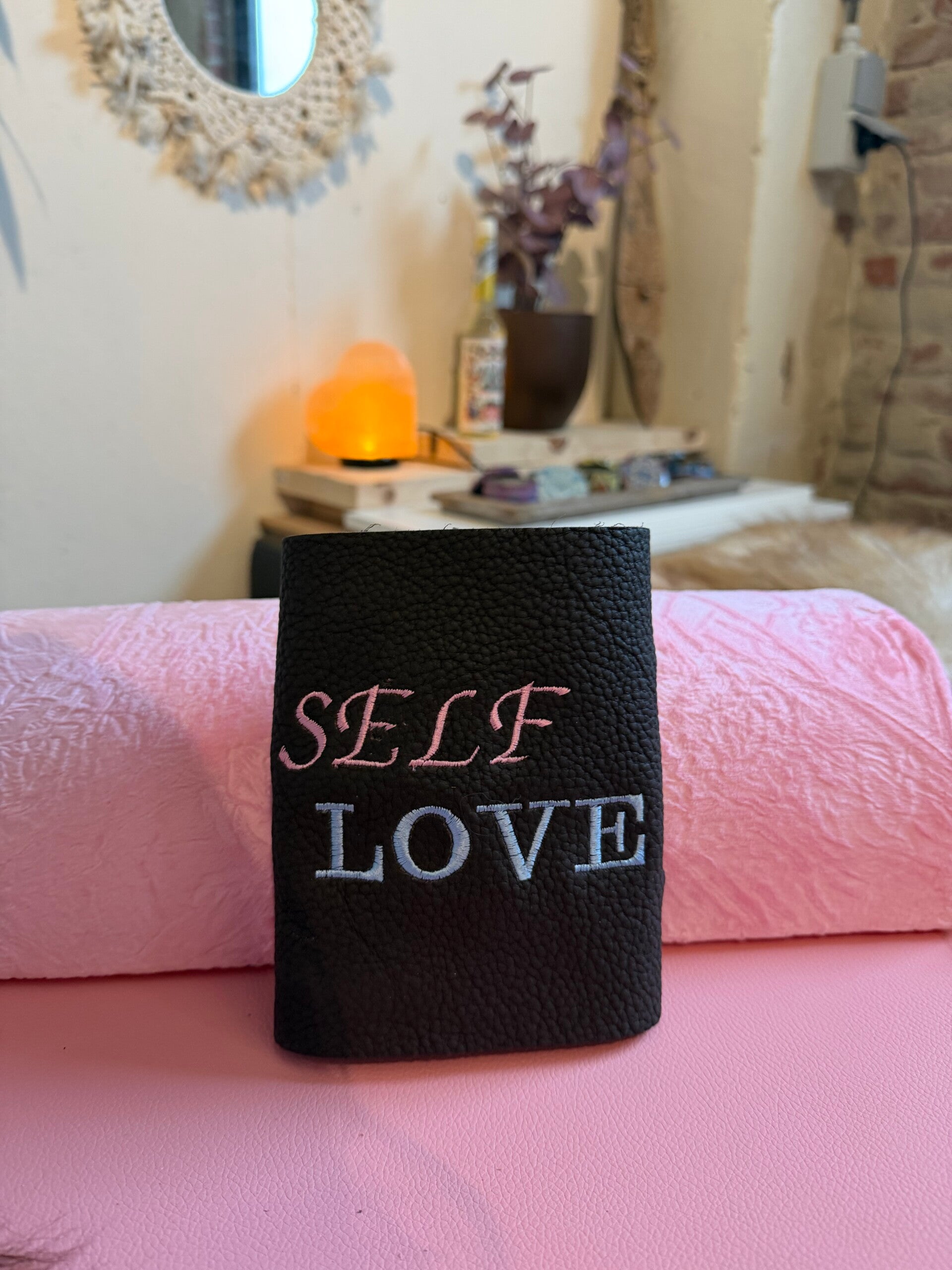 Handmade leren schrijf/schetsboekje ‘SELFLOVE’