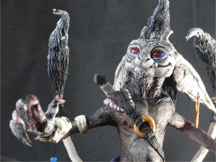 Eigentlich haben Kobolde große, krumme Nasen. Ist er gar kein Kobold?