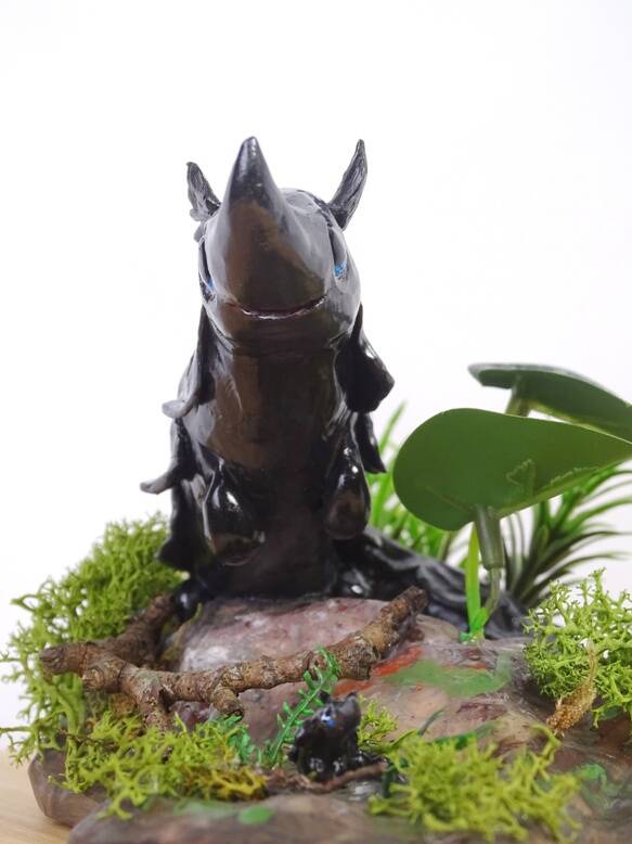 Dregel auf REttungsmission, Josi Saefkow, Skulptur, Drache