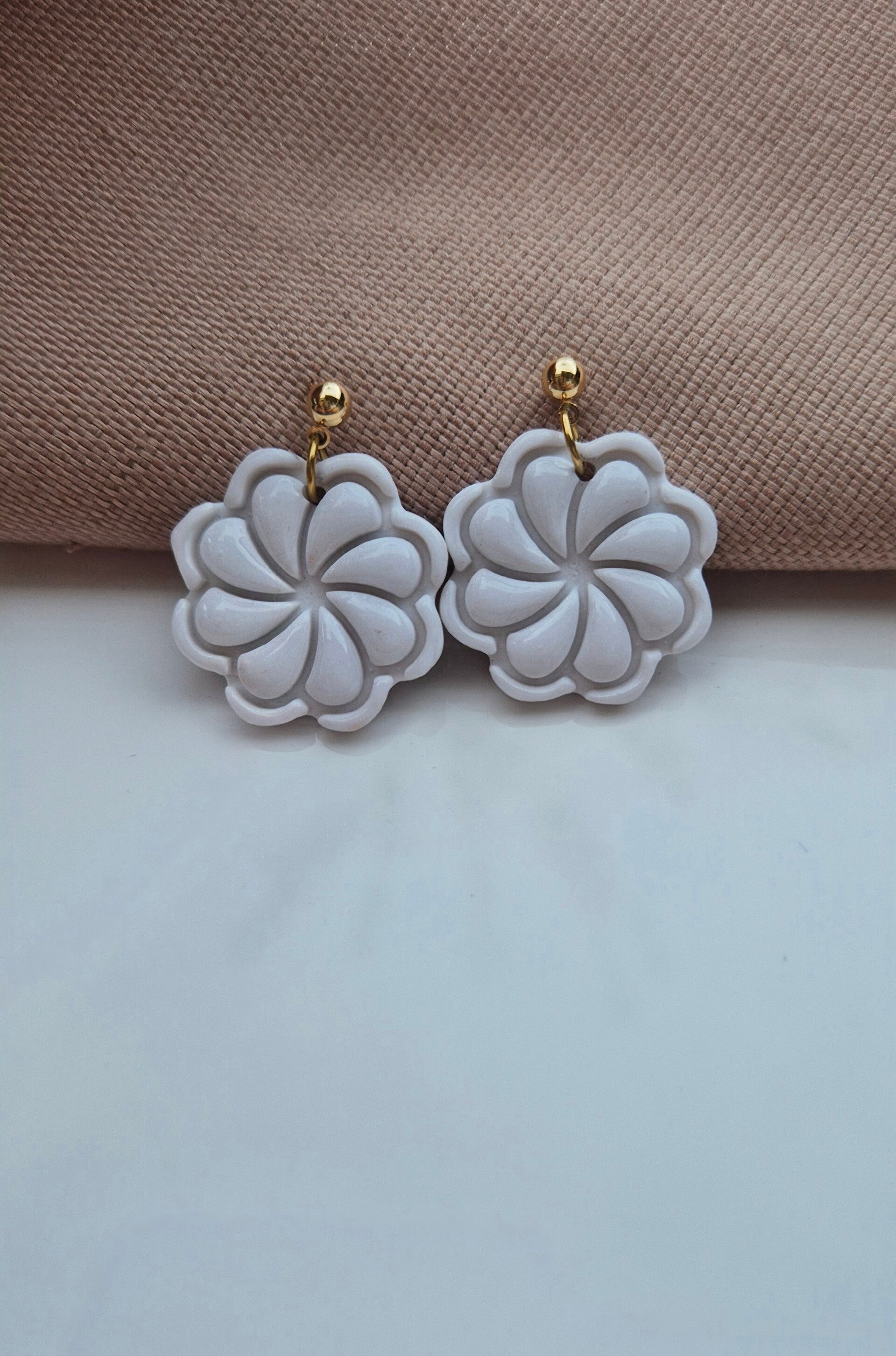 Oorbel Fleur | Wit parelmoer