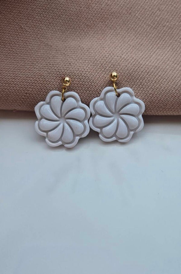 Oorbel Fleur | Wit parelmoer